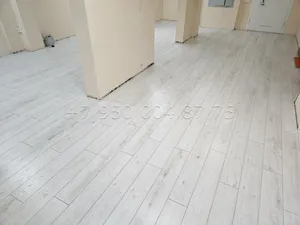 Укладка ламината в магазине в Санкт-Петербурге — фото выполненной работы 1