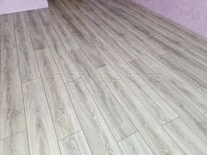 Укладка ламината в комнате в Санкт-Петербурге — фото выполненной работы 2